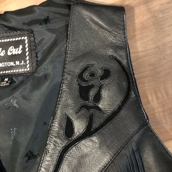 Hyde Out Black Fringe Leather Tie at Side Suede Roses Vest Size M - Picture 7 of 10